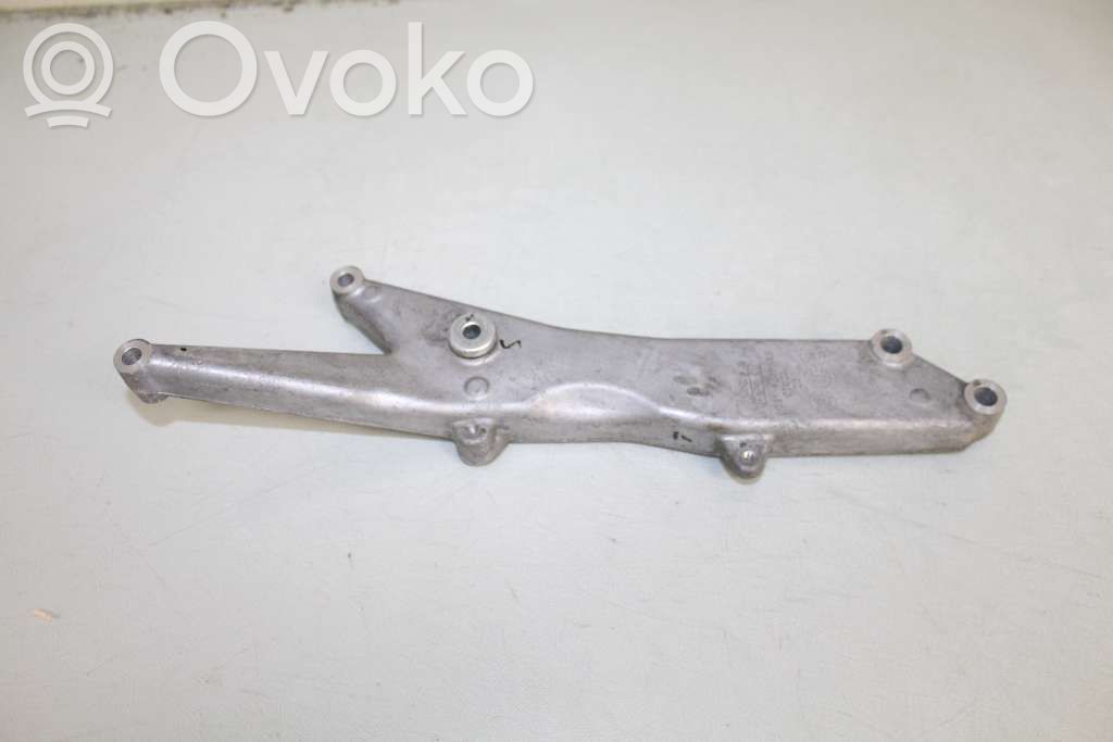 A/C compressor mount bracket   30713299,6G9N6028AB