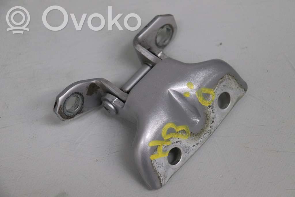Rear door upper hinge   794202D000
