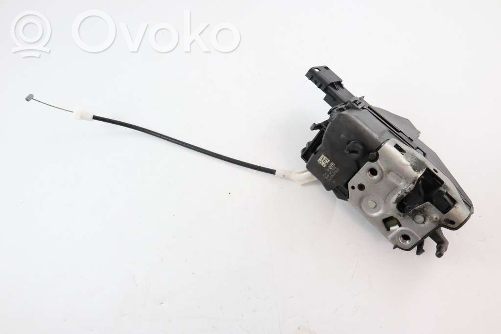 Peugeot 308 Front door lock 