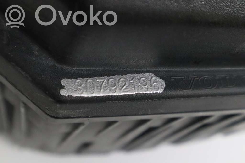 Volvo S80 Air filter box 