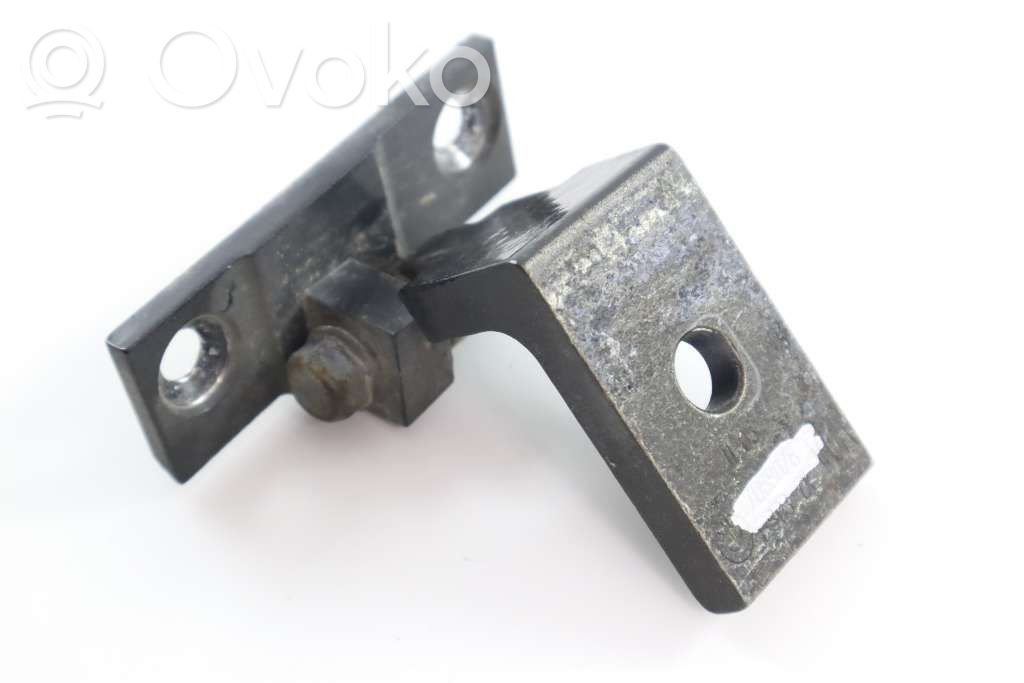 BMW 5 E60 E61 Front door lower hinge 