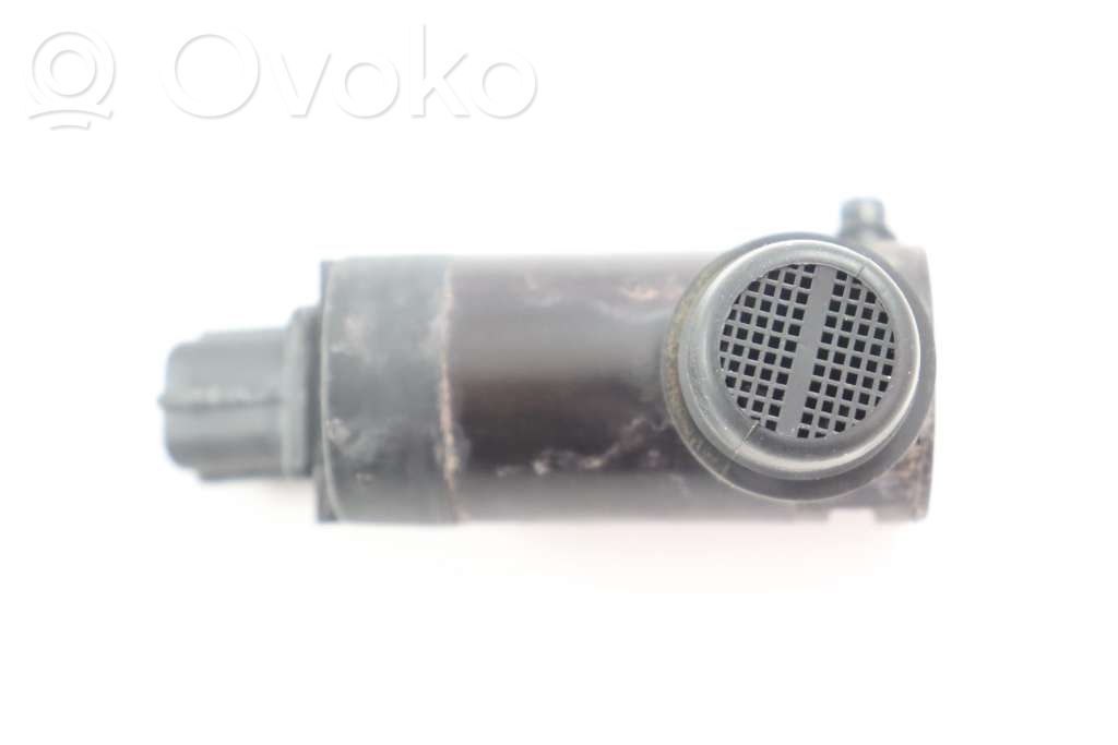 Lincoln Town Car Windscreen/windshield washer pump 