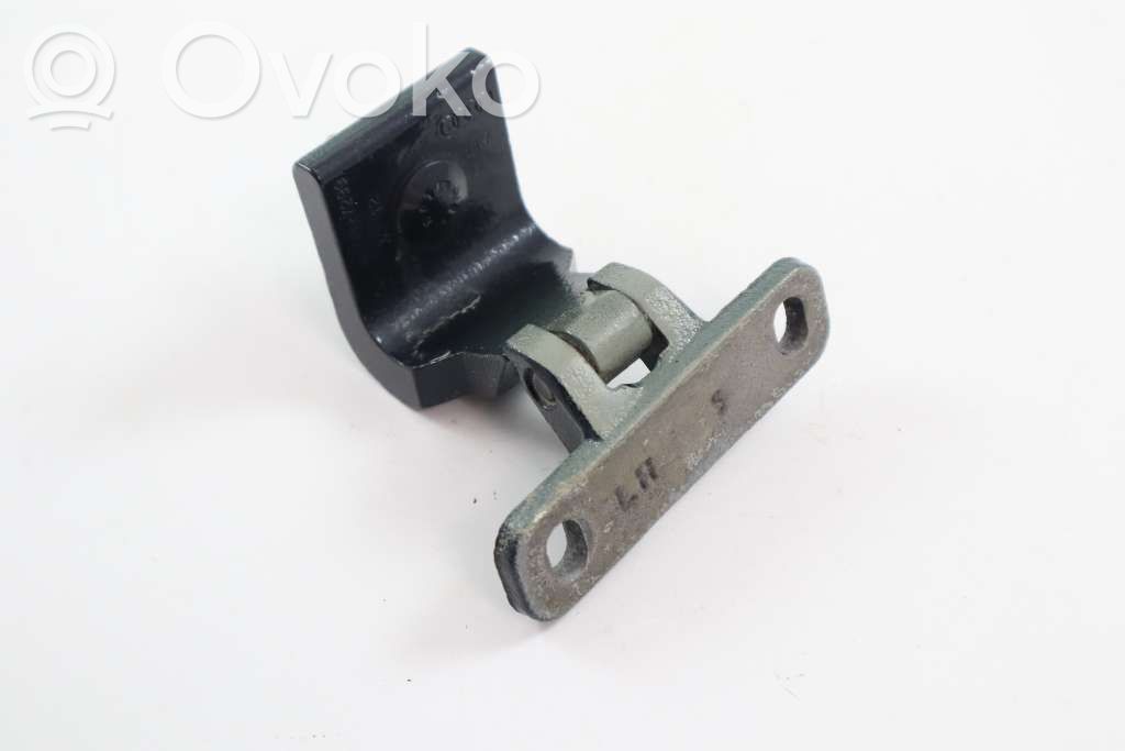 Audi Q3 8U Tailgate/trunk/boot hinge 