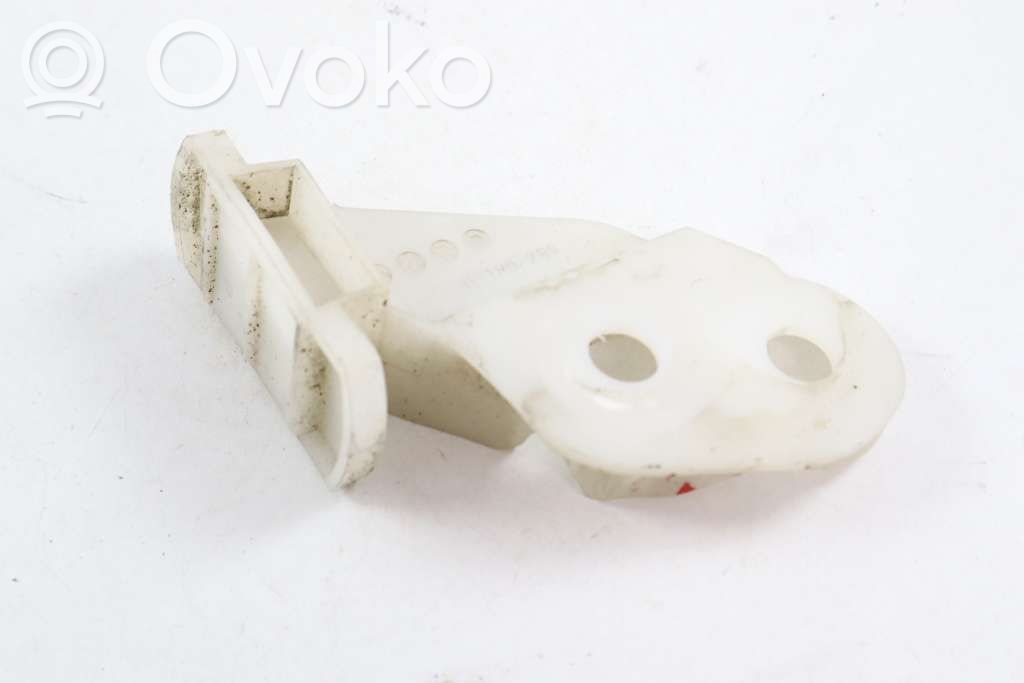 BMW 3 E46 Fender mounting bracket 
