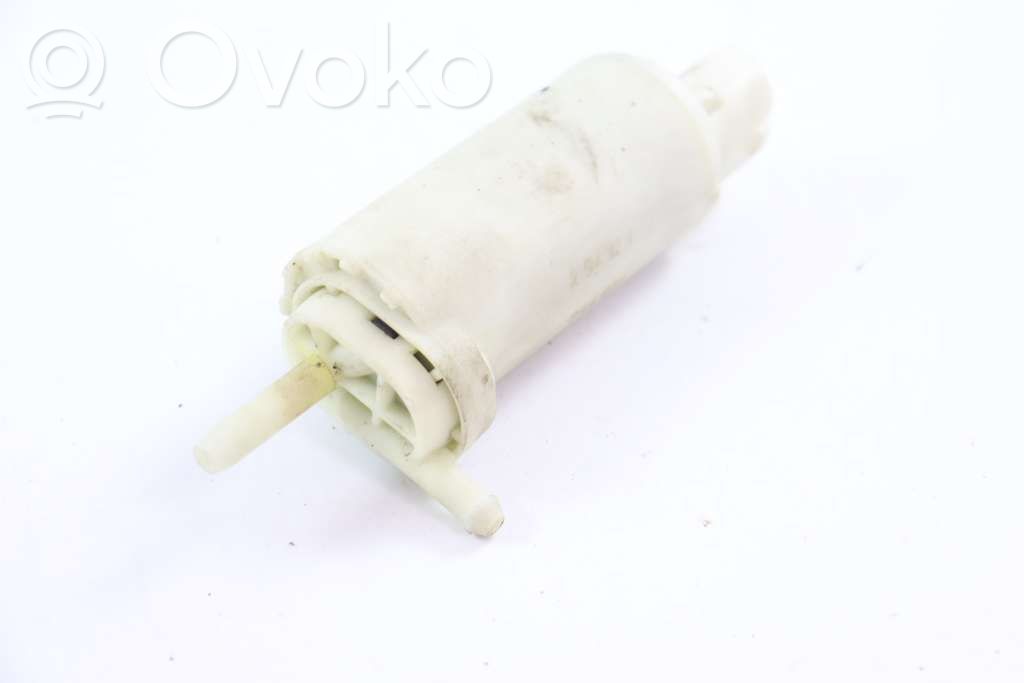 Volvo 940 Windscreen/windshield washer pump 