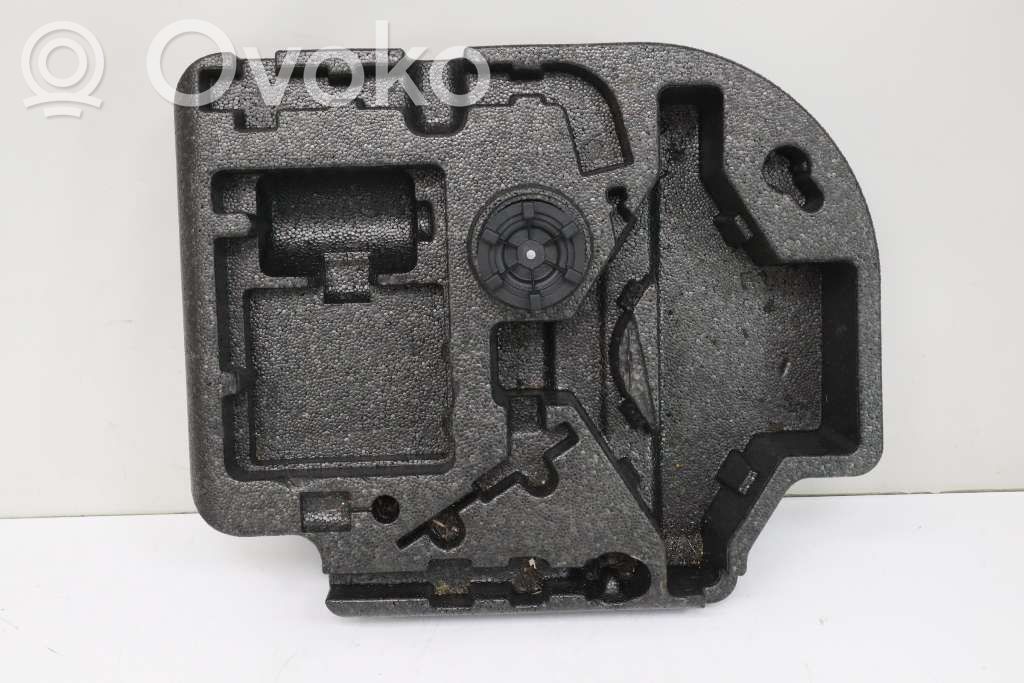 Volvo XC60 Tool box 