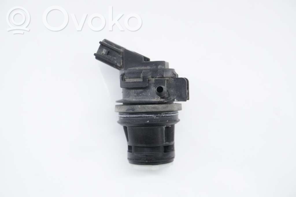 Chrysler 300 - 300C Windscreen/windshield washer pump 