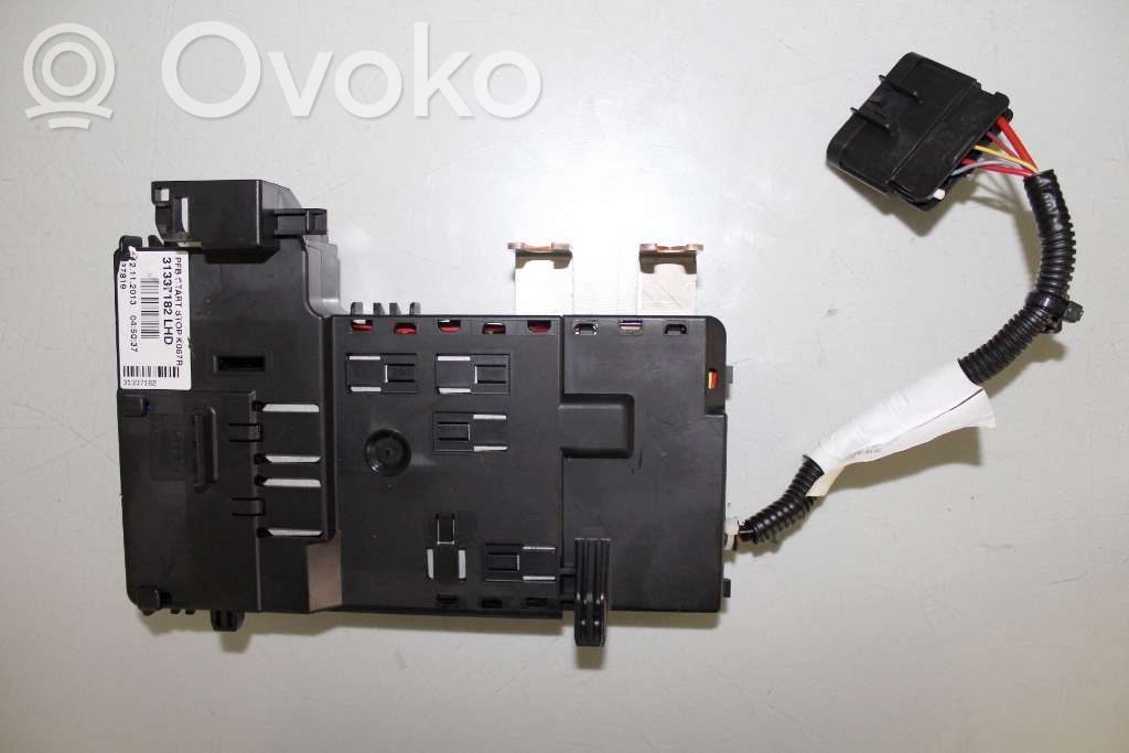 Volvo V60 Fuse module 