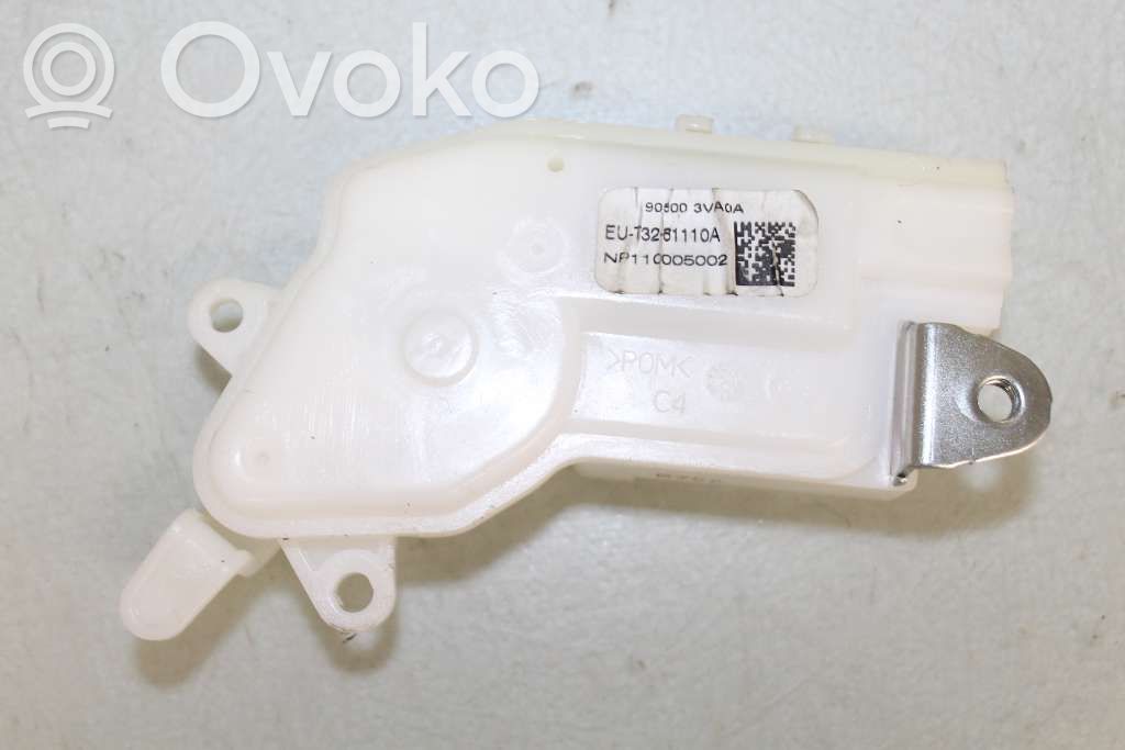 Nissan Note (E12) Loading door lock 