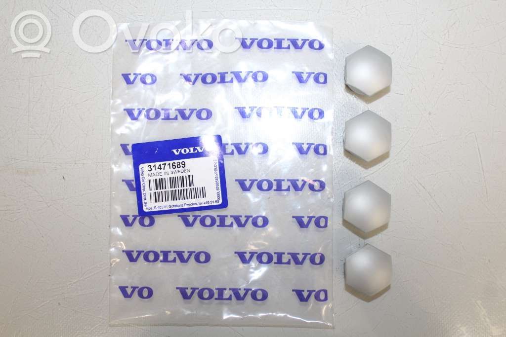 Volvo S90, V90 Tuercas/tornillos 