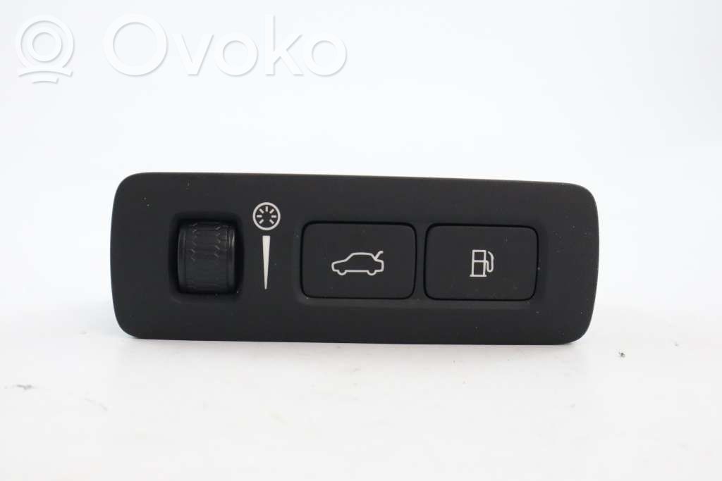 Tailgate/boot open switch button   31443874,31443874