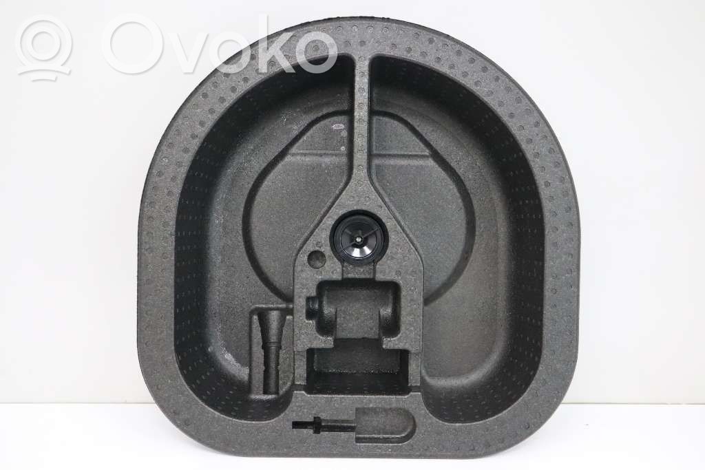 Ford Focus Tool box 