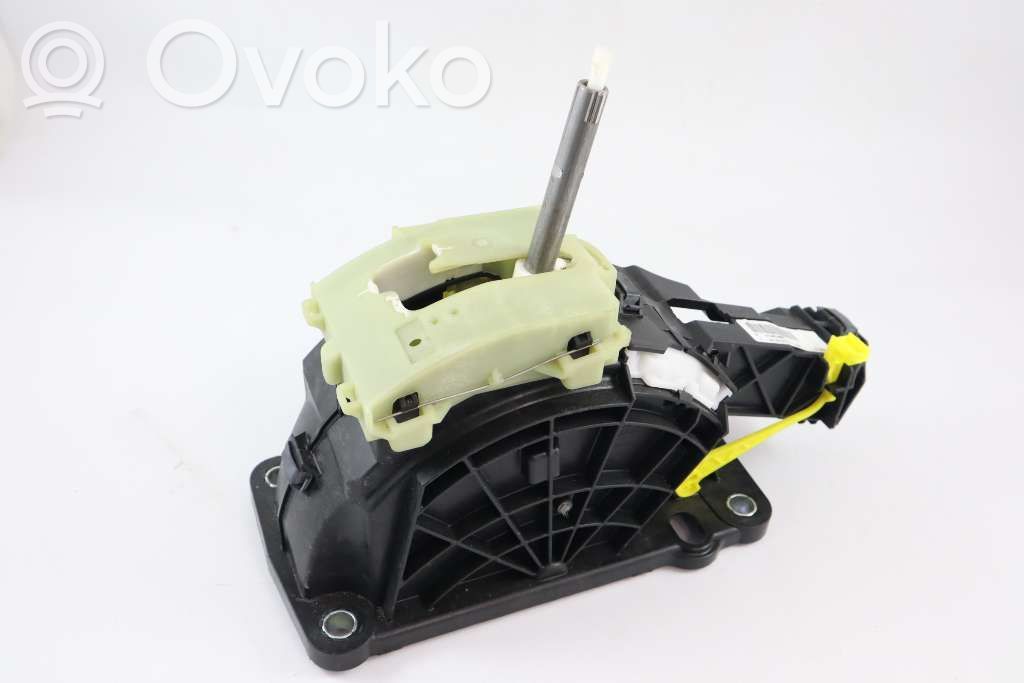 Volvo V40 Gear shifter/selector 