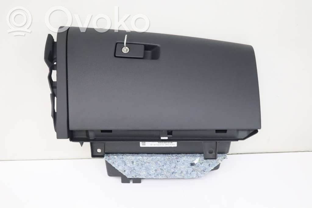 Volvo S60 Daiktadėžės (bordačioko) komplektas 