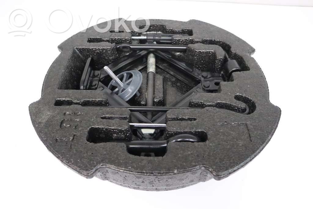 KIA Ceed Instrumentu komplekts 