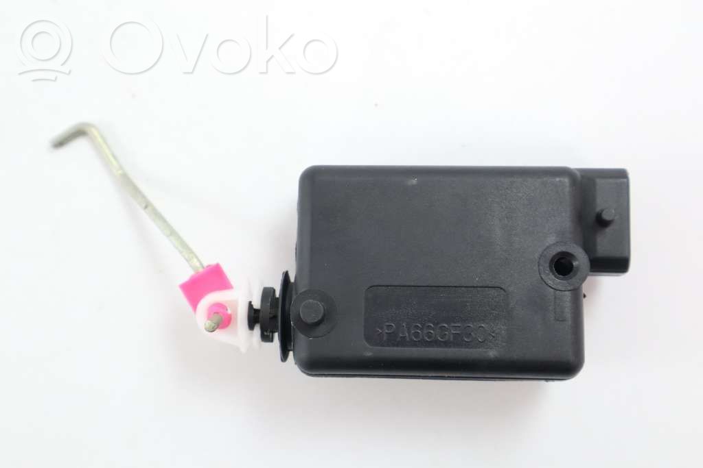 Dacia Duster Fuel tank cap lock 