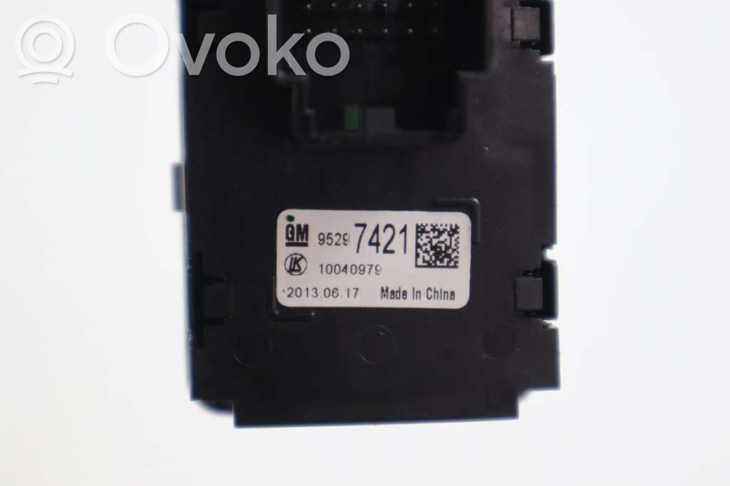 Chevrolet Trax Light switch 