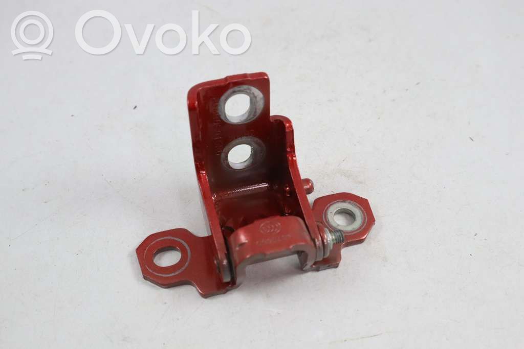 Renault Captur Front door upper hinge 