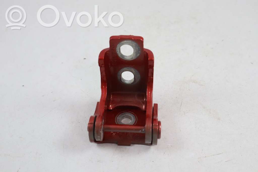 Renault Captur Front door lower hinge 