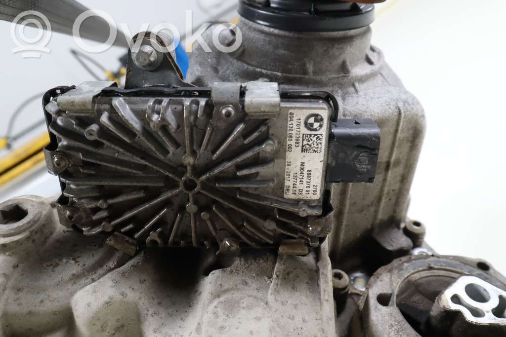 BMW 5 G30 G31 G38 Skrzynia rozdzielcza / Reduktor 
