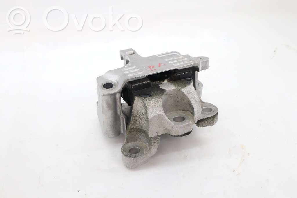 Volvo XC40 Engine mount bracket 