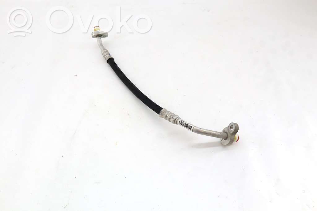 Ilmastointilaitteen putki (A/C)   31694875,31694875
