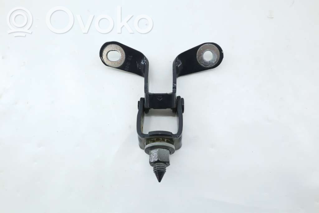 Jeep Grand Cherokee Tailgate/trunk/boot hinge 