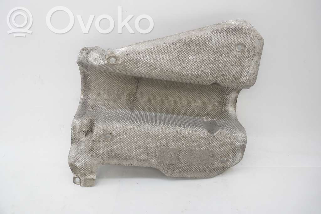Volvo XC40 Osłona termiczna rury wydechowej 