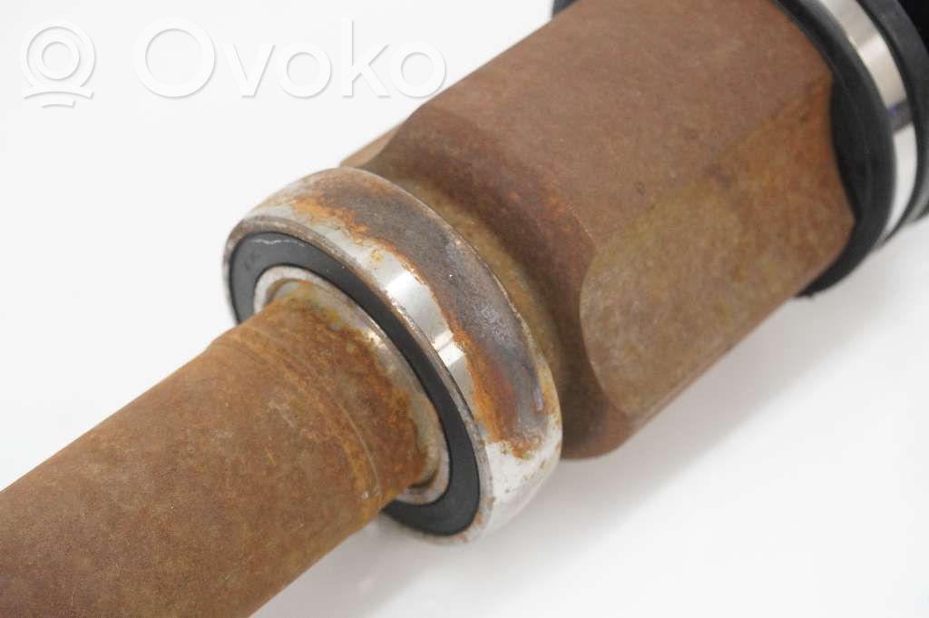 Volvo V50 Priekinis pusašis 