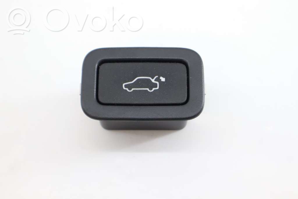 Volvo V70 Tailgate/boot open switch button 