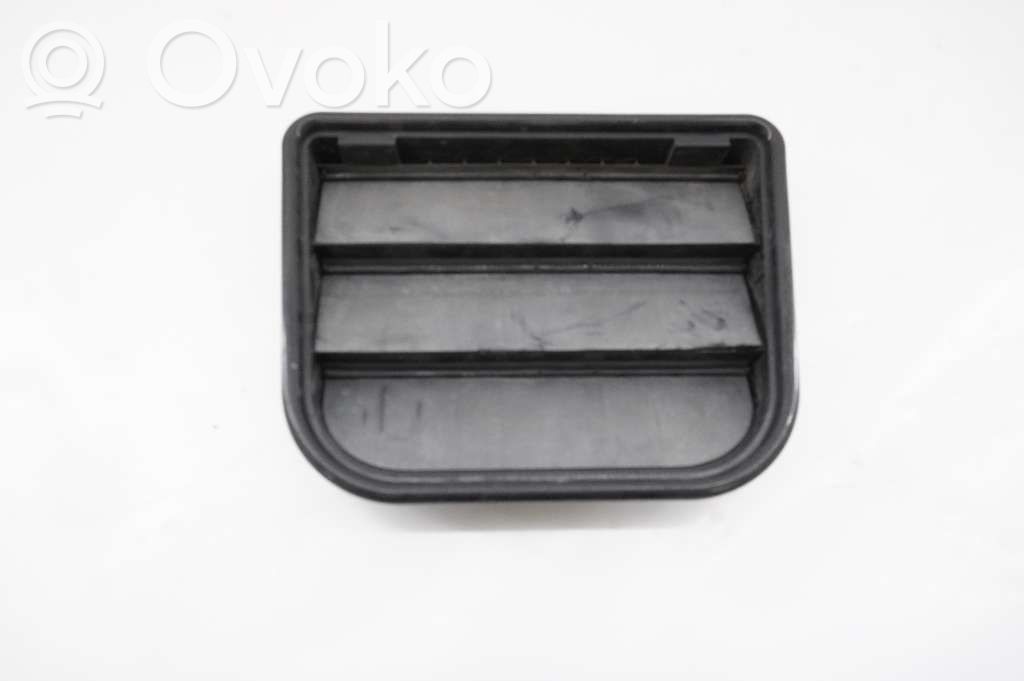 Volvo S60 Quarter panel pressure vent 