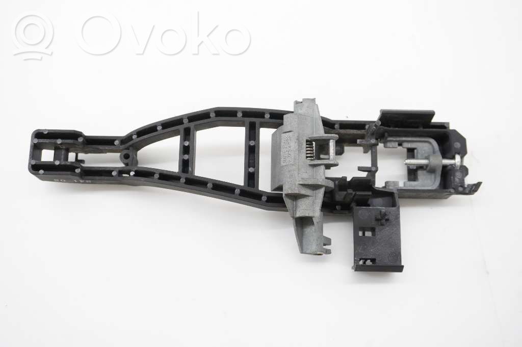 Etuoven ulkokahva   1480056,4M51A266B23AD