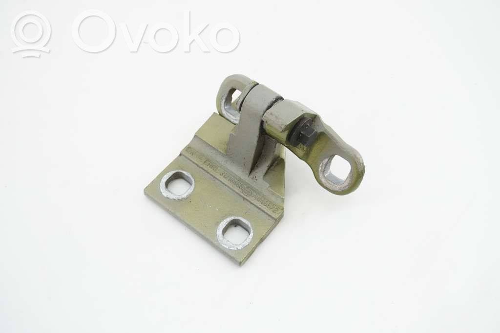 Volvo C30 Front door lower hinge 