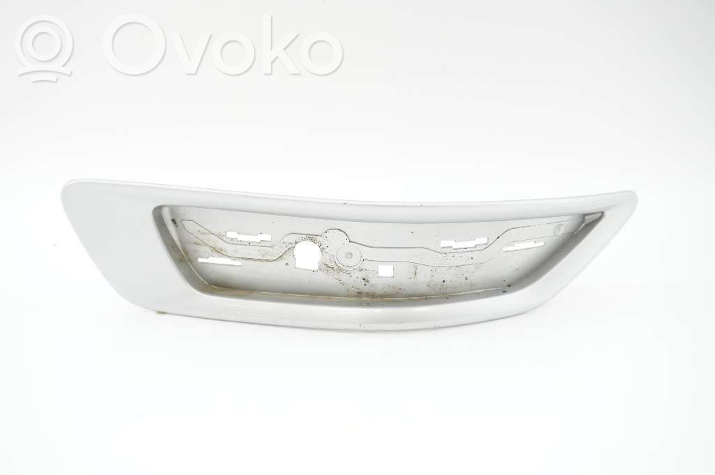 Volvo XC70 Aizmugurē atstarotājs 