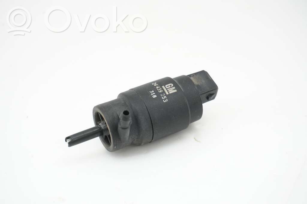 Saab 9-5 Windscreen/windshield washer pump 