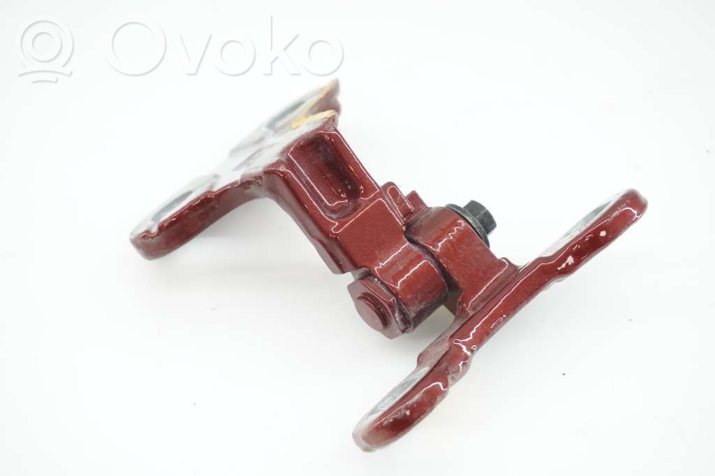 Volvo S40 Front door lower hinge 