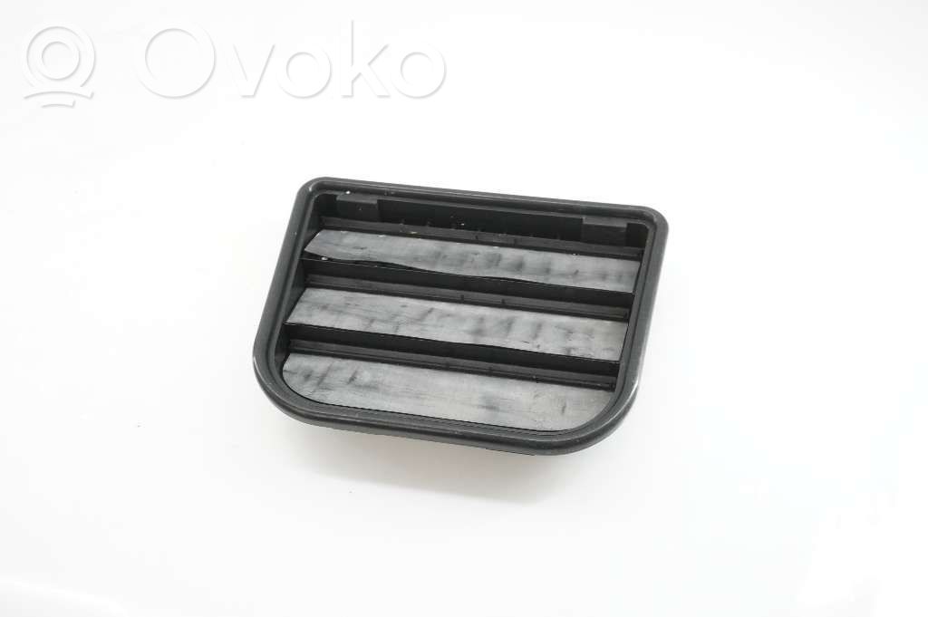 Volvo S80 Quarter panel pressure vent 