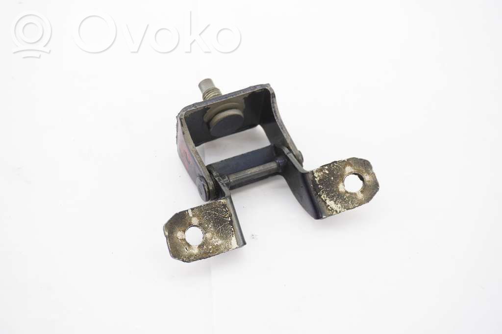 Nissan Pulsar Tailgate/trunk/boot hinge 
