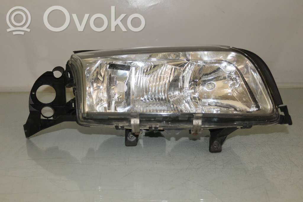 Volvo S80 Priekinis žibintas 
