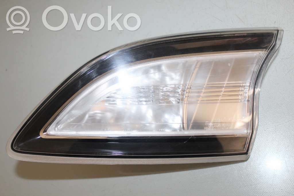Mazda 3 II Takaluukun takavalot 