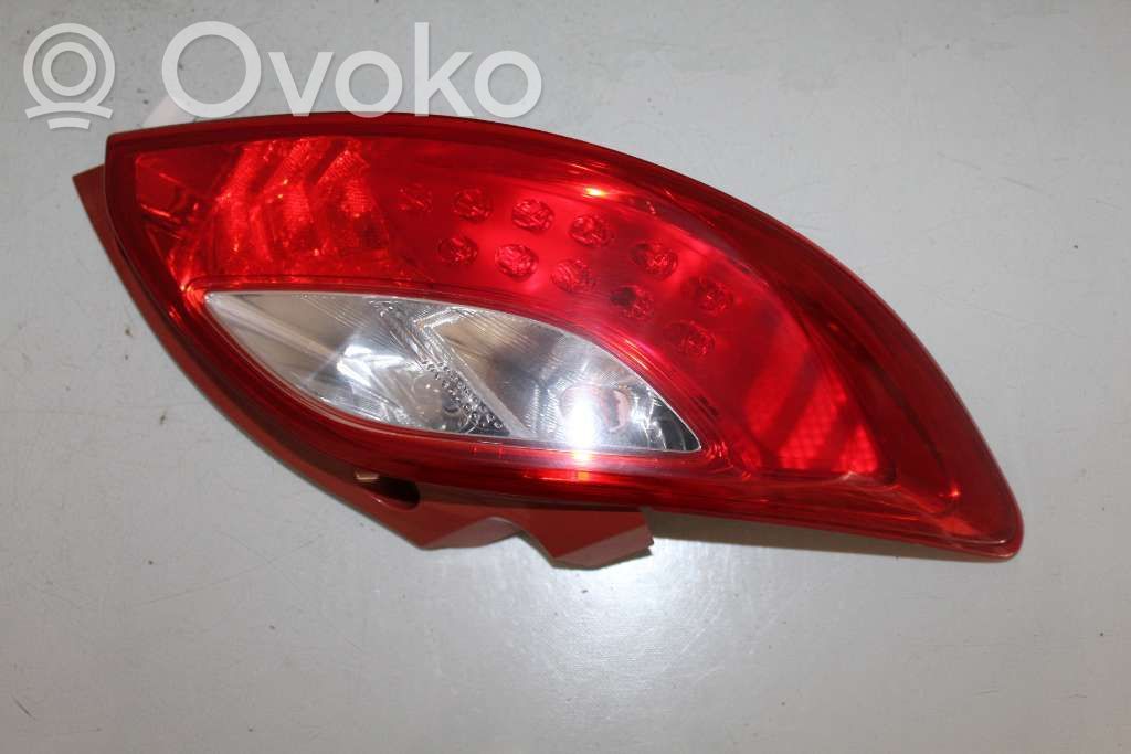 Mazda 2 Takavalot 