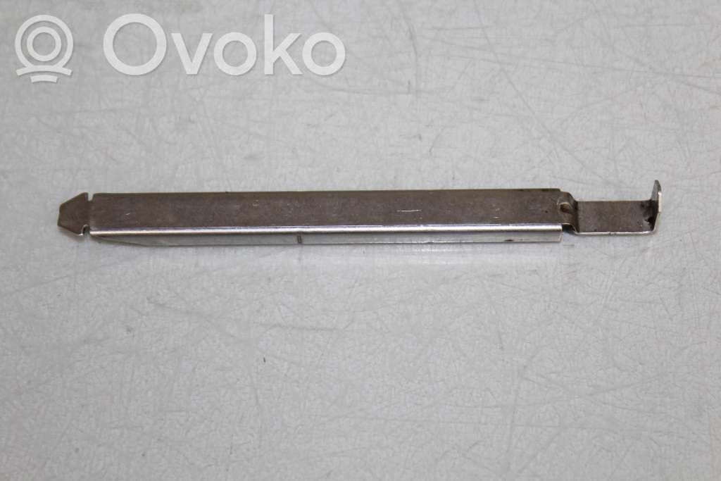 Volvo V50 Ajovalon kannake 