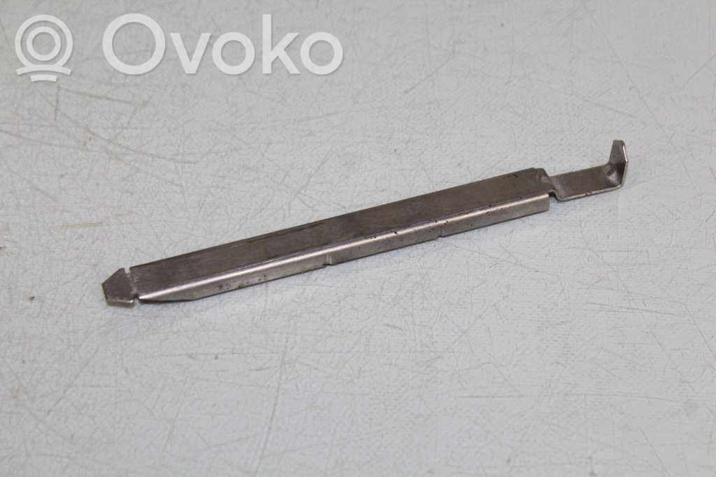 Volvo S40 Ajovalon kannake 