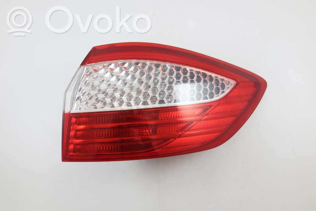 Ford Mondeo MK IV Lampa tylna 