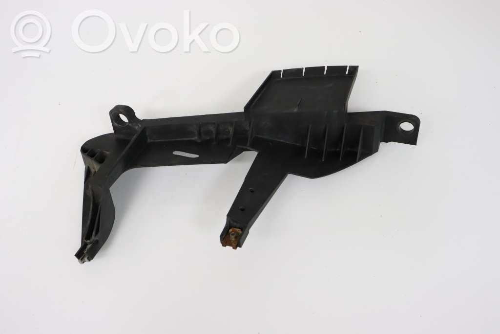 BMW X3 E83 Halterung Scheinwerfer 