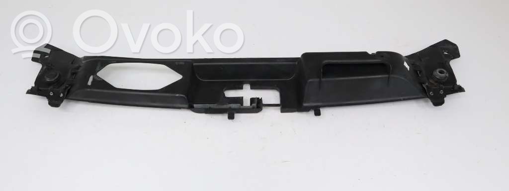 Volvo V50 Panel mocowania chłodnicy / góra 