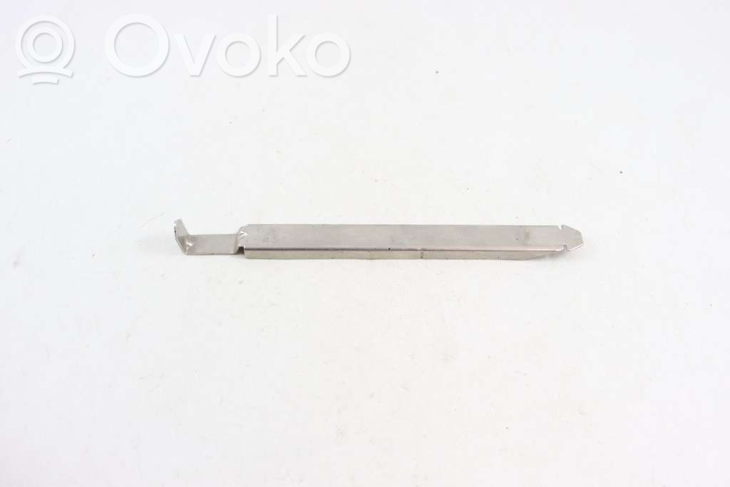 Volvo V50 Ajovalon kannake 