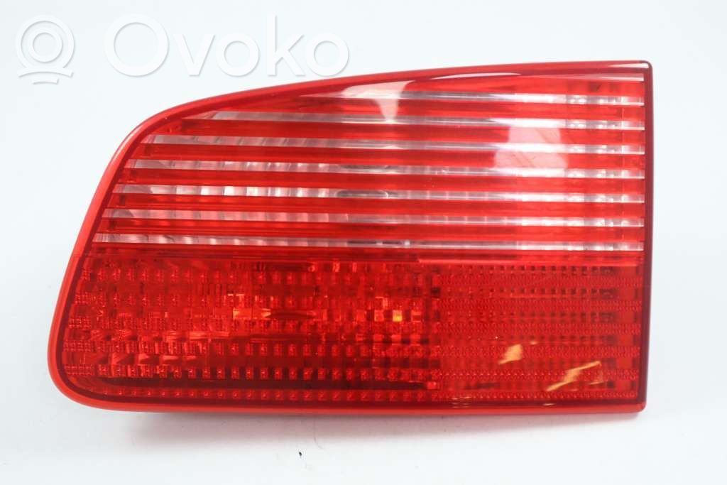 Saab 9-5 Lampă spate în capacul portbagajului 