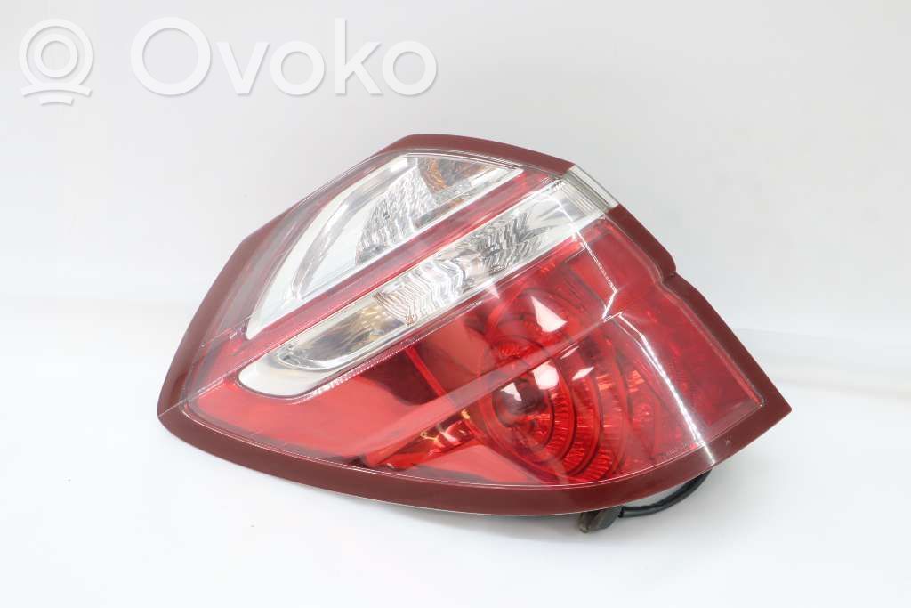 Subaru Outback Aizmugurējais lukturis virsbūvē 