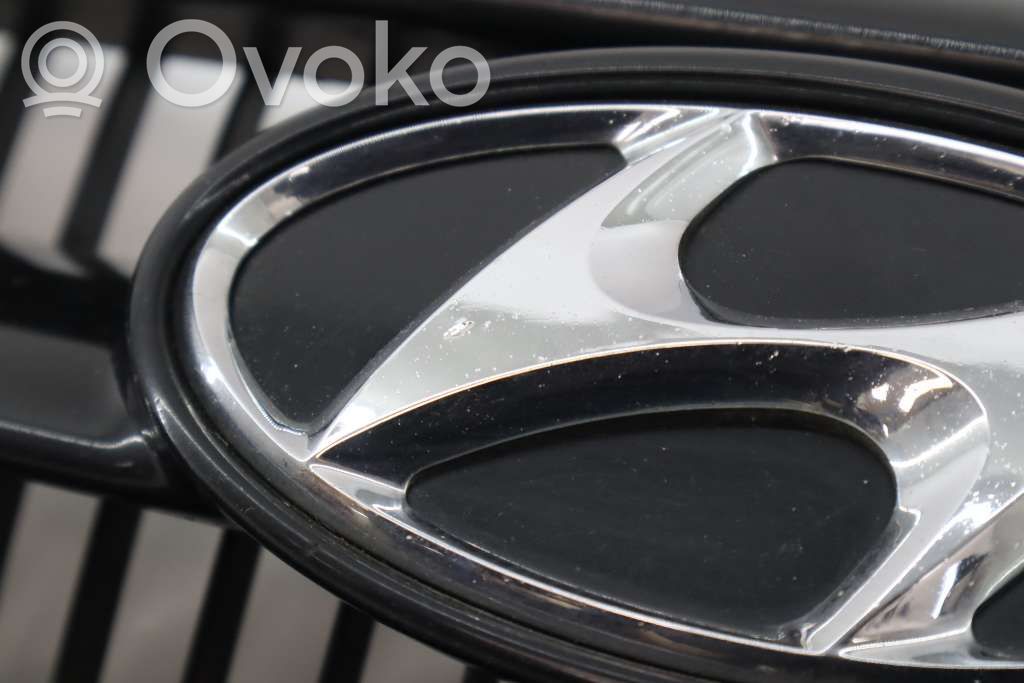 Hyundai Matrix Etupuskurin alempi jäähdytinsäleikkö 